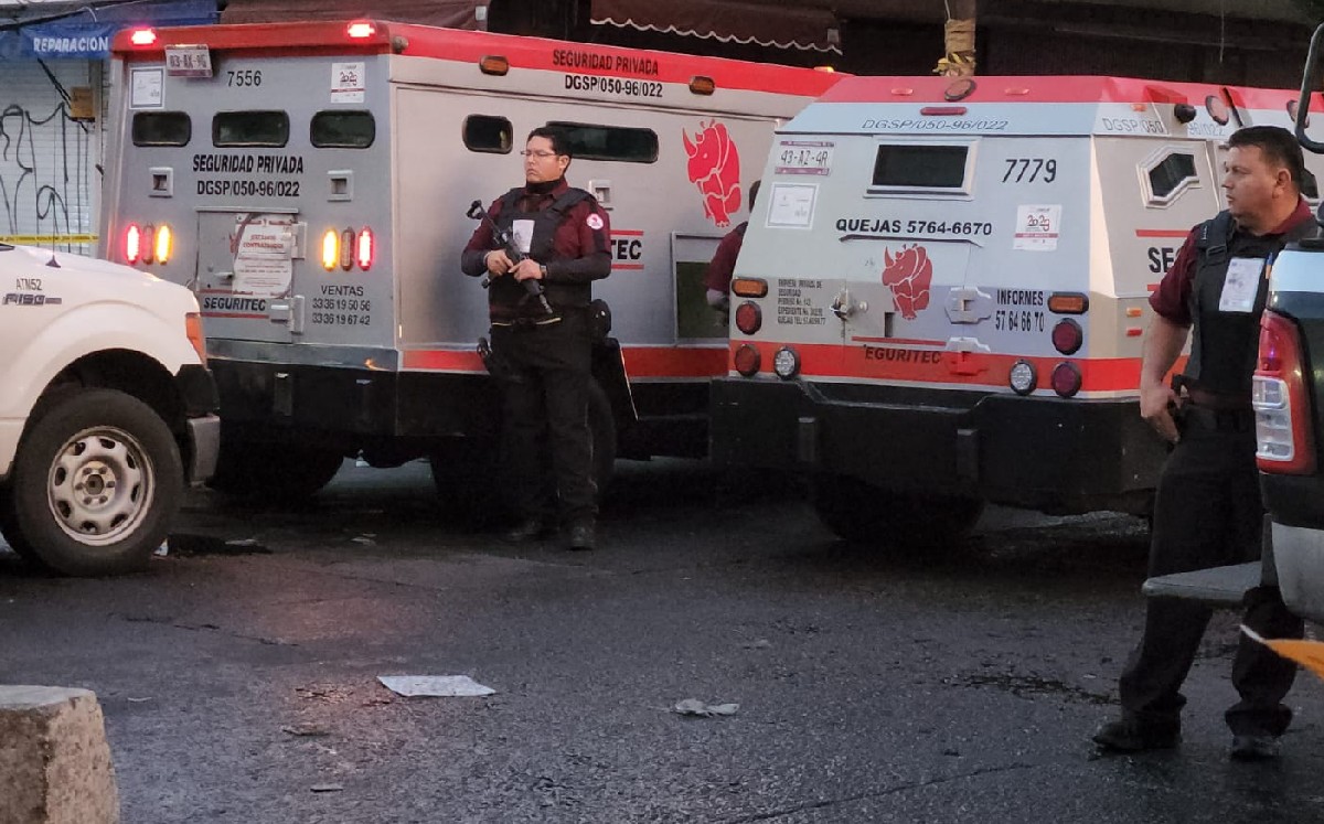 Por: Cortesía Asaltan a camioneta de valores en Guadalajara
