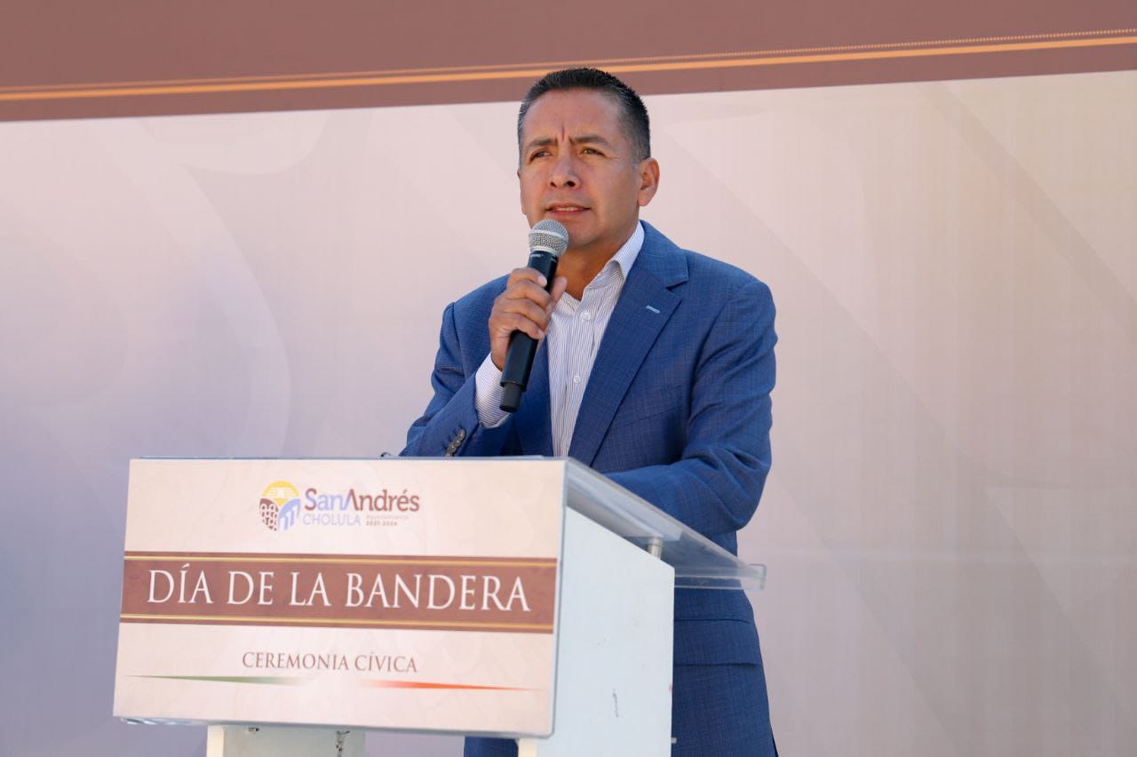 Comunicado oficial Encabeza Mundo Tlatehui ceremonia cívica en conmemoración por el Día de la Bandera