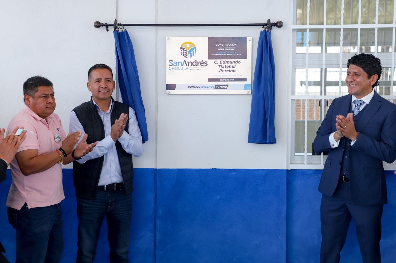 Comunicado oficial Entrega Mundo Tlatehui la nueva biblioteca de la Telesecundaria Tomas Alva Edison