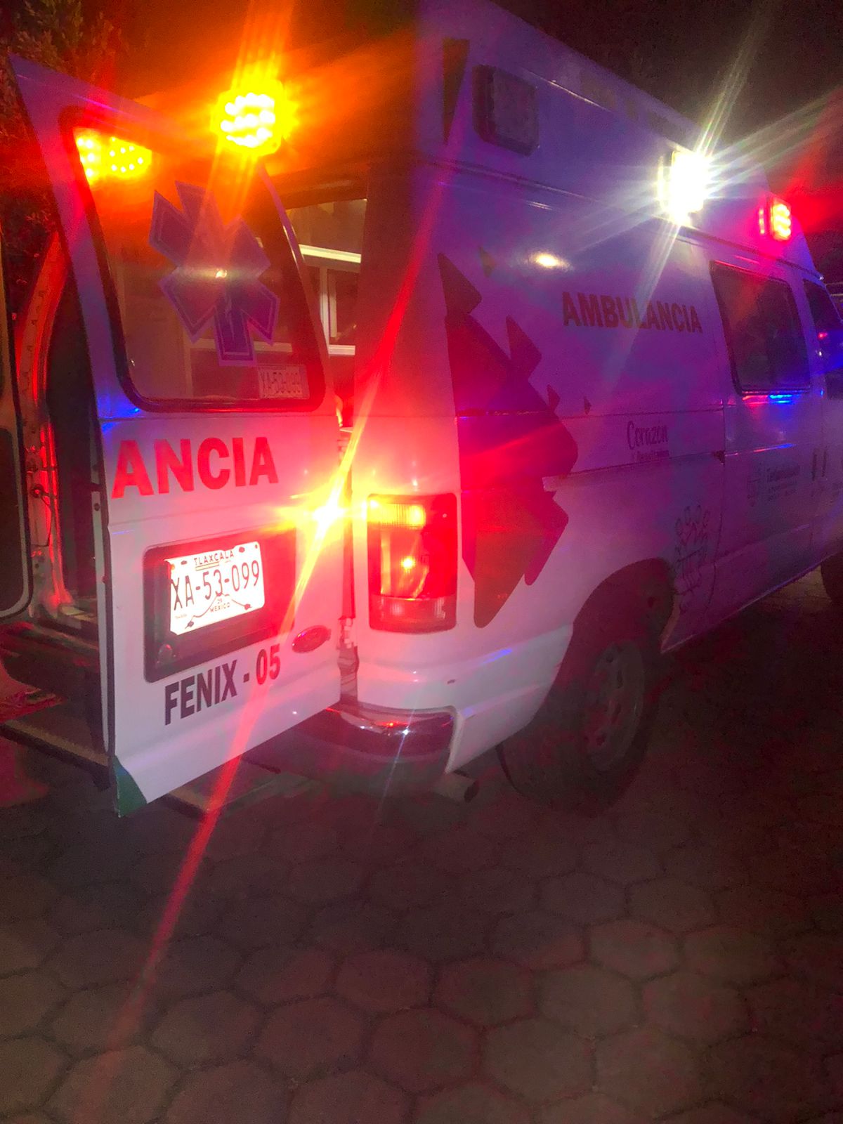 Intentan linchar a pareja, en Tenango; al hombre lo quemaron, la mujer fue golpeada con un block