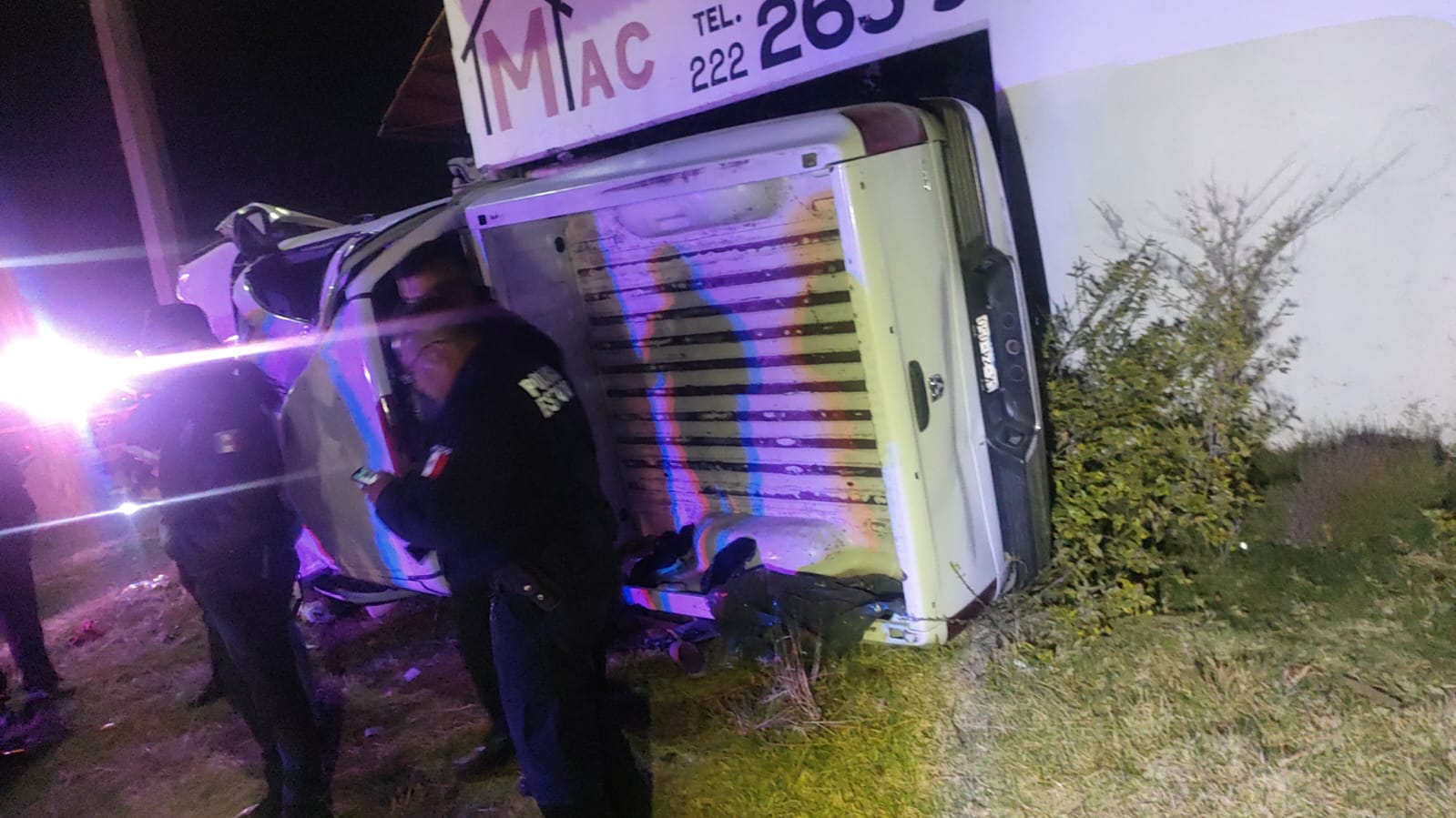 Por: Cortesía Muere bebé en hospital; fue llevado grave tras volcadura de camioneta en la Vía Corta