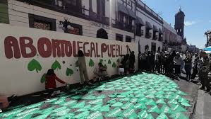 Por: Cortesía Aprueban despenalización del aborto en Puebla