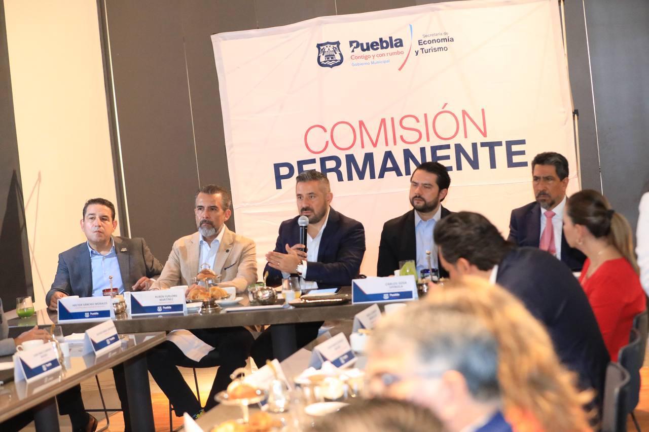 Por: Cortesía  Adán Domínguez lidera sesión de la Comisión Permanente por Puebla