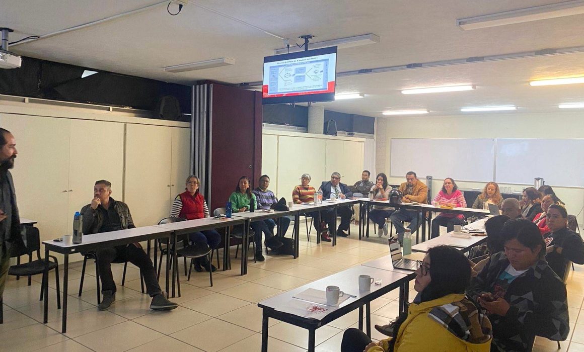 Actualización docente en Desarrollo Humano de la UATx