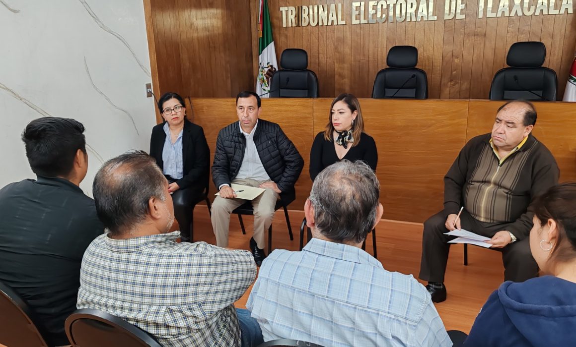 Por: Cortesía Atienden en el TET a ciudadanía de Cuauhtenco y Xiloxoxtla