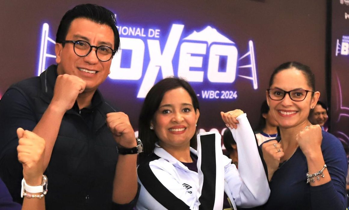 Por: Cortesía Familia y adultos mayores disfrutan de sesión masiva de boxeo fitness