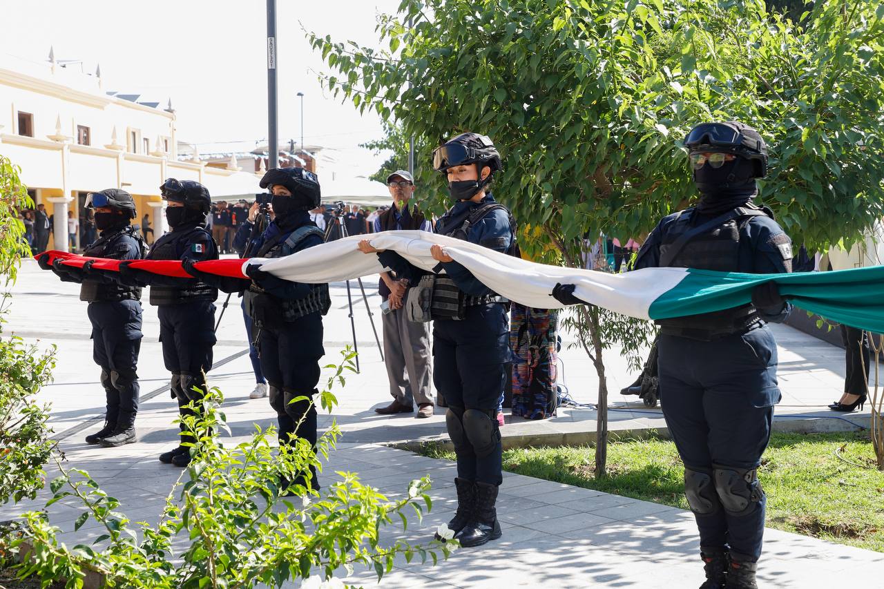 Encabeza Mundo Tlatehui ceremonia cívica correspondiente al mes de junio