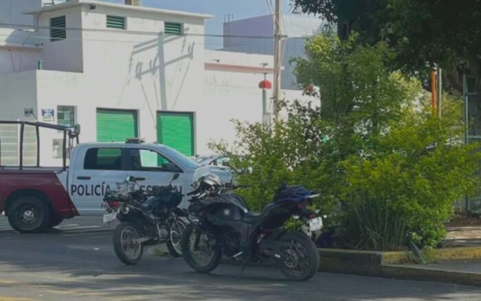 Por: Cortesía Abandonan el cuerpo de una mujer en cerca de un hospital en Puebla