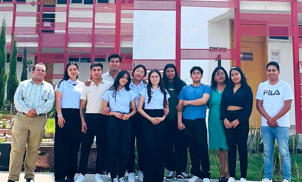 Obtienen estudiantes de la UATx primeros lugares en expo emprendedora ANFECA