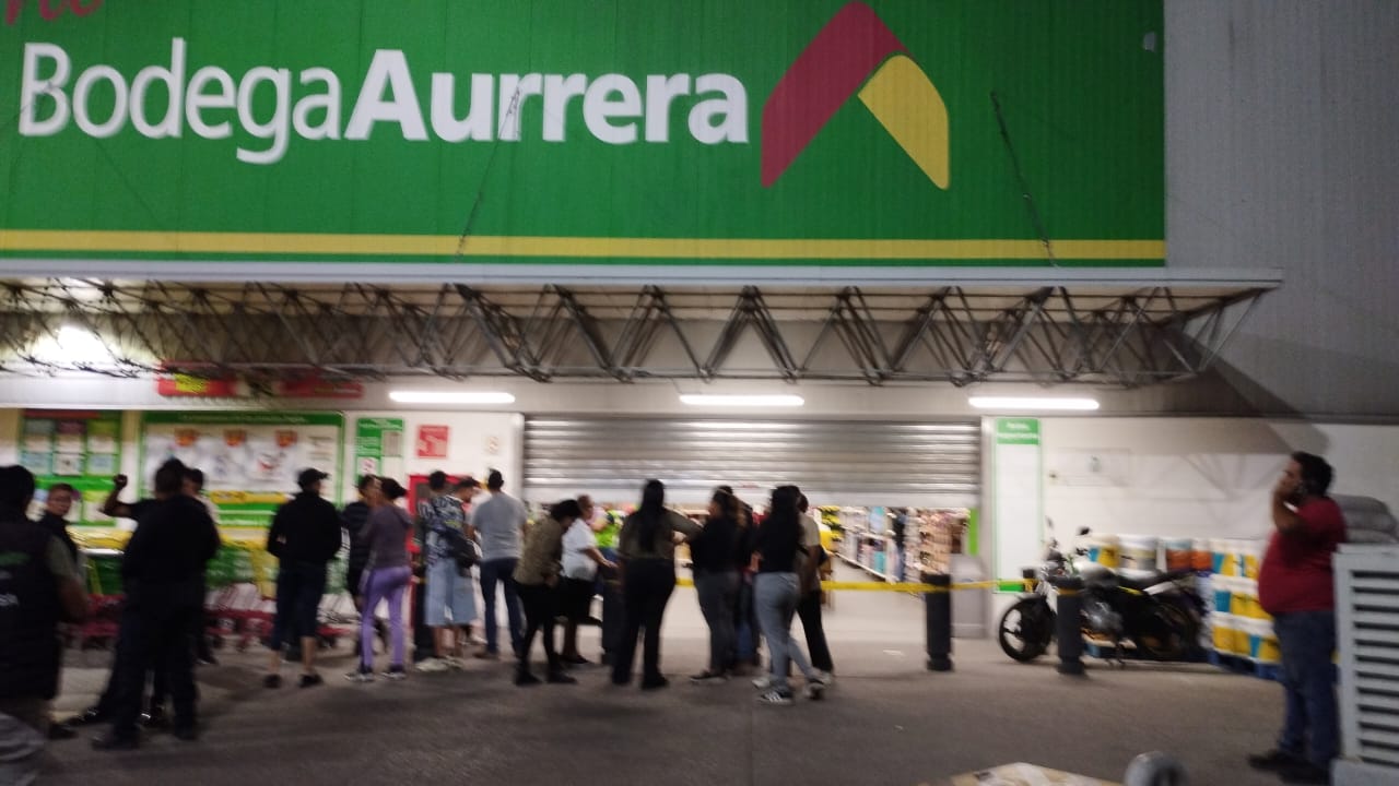 Ataque a balazos en Bodega Aurrera de Zacatelco, hombre se salvó de morir