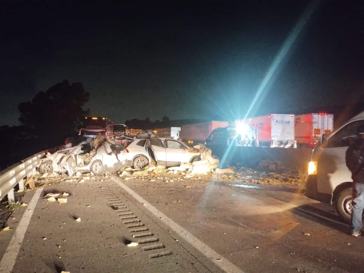 Por: Cortesía Accidente en la autopista México – Puebla; 3 personas perdieron la vida