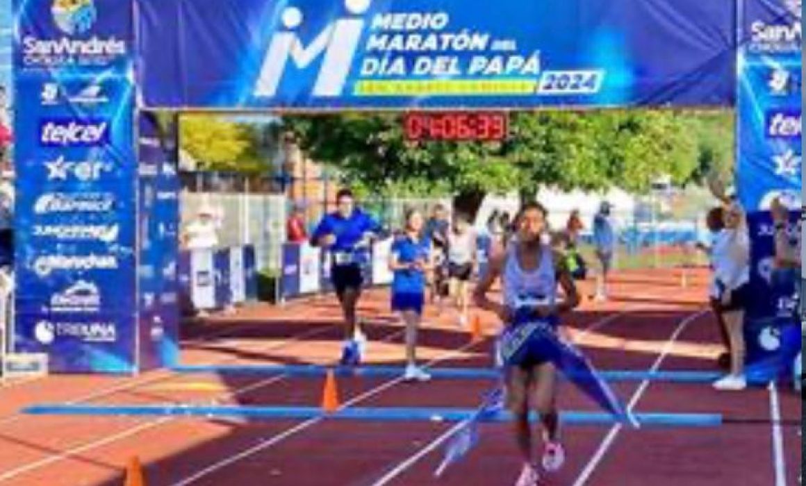 Jesús Nava y Alina Hanschke Triunfan en el Medio Maratón del Día del Padre en Cholula