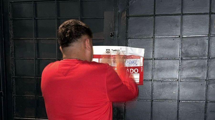 Por: Cortesía Clausuran Seis Negocios en Puebla por Incumplimiento de Normas de Operación