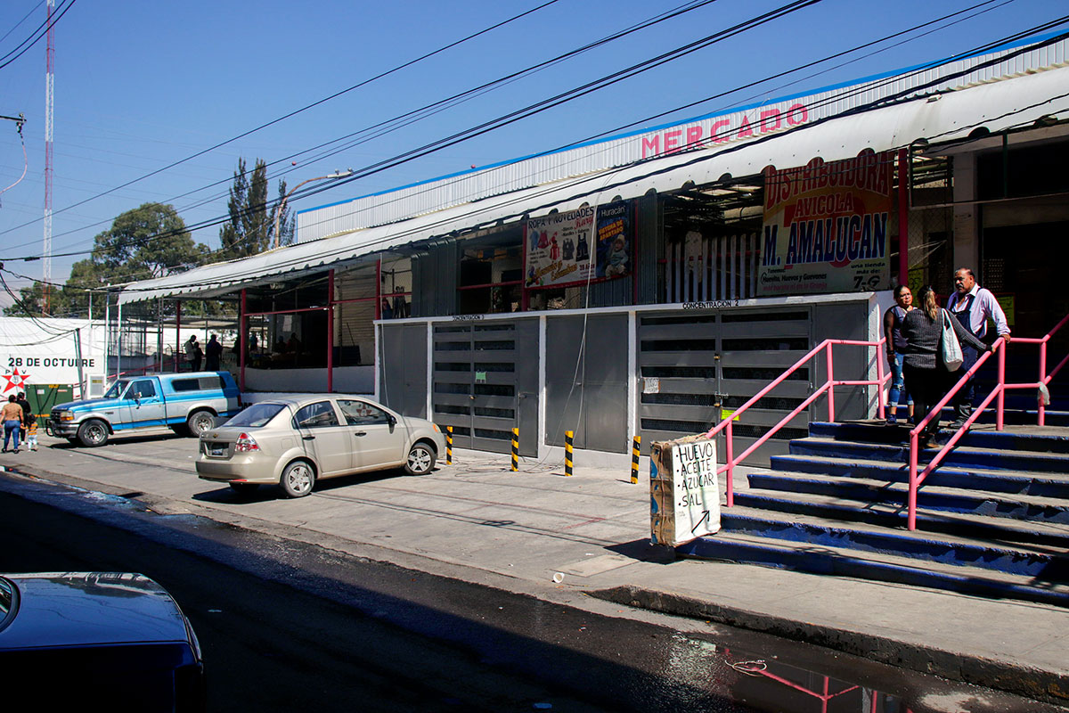 Por: Cortesía Avanza 70% la Intervención del Mercado Amalucan, Informa Alcalde de Puebla