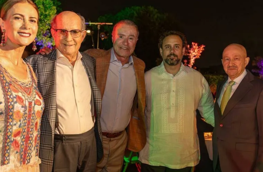 Por: Cortesía Reaparece Salinas de Gortari en una fiesta en España