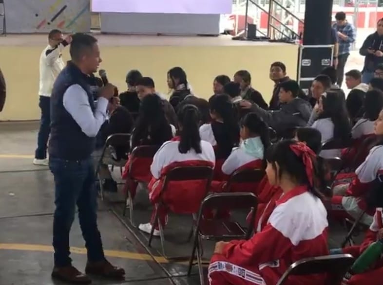 Por: Cortesía Lula Pineda Edmundo Tlatehui cierra "Diálogos con las Juventudes" en San Andrés Cholula