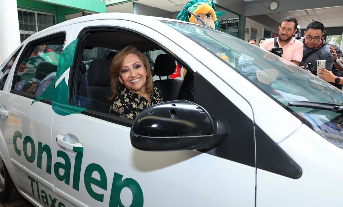 Presenció Lorena Cuéllar conversión física de un automóvil 100% eléctrico