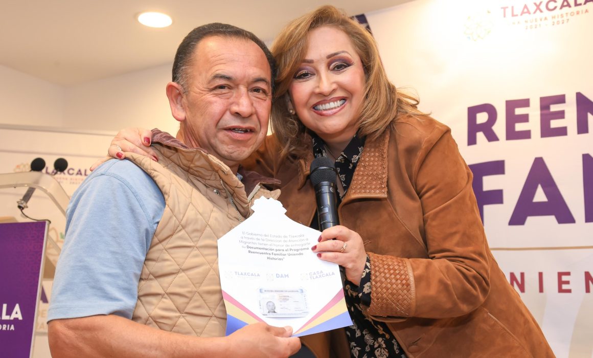 Continúa Lorena Cuéllar uniendo historias con recuentros familiares