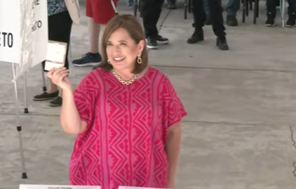 Por: Cortesía Xóchitl Gálvez candidata a la presidencia ejerce su voto