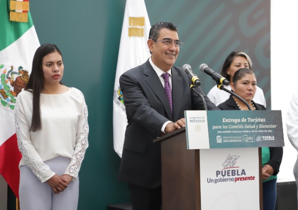 Anuncia Sergio Salomón construcción de dos puentes elevados en Vía Atlixcáyotl 