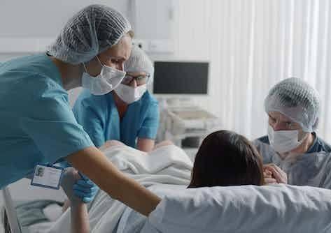 Cuatro de cada 10 mujeres sufrieron de violencia obstétrica en los últimos cinco años