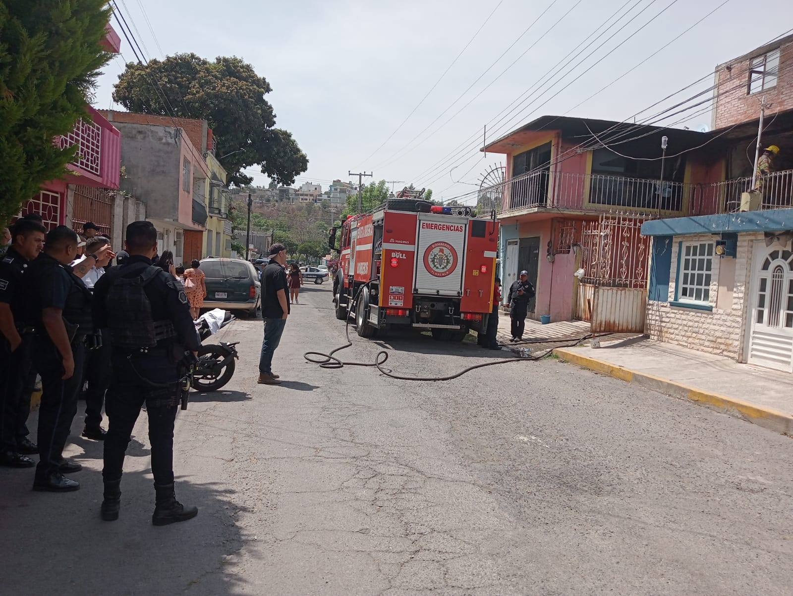 Incendio en la colonia Adolfo López Mateos de Tlaxcala deja tres mujeres con crisis nerviosa