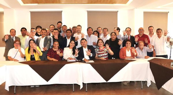 Por: Cortesía Lula Pineda Alejandro Armenta, da su respaldo a Tonatzin Fernández y Víctor Correau