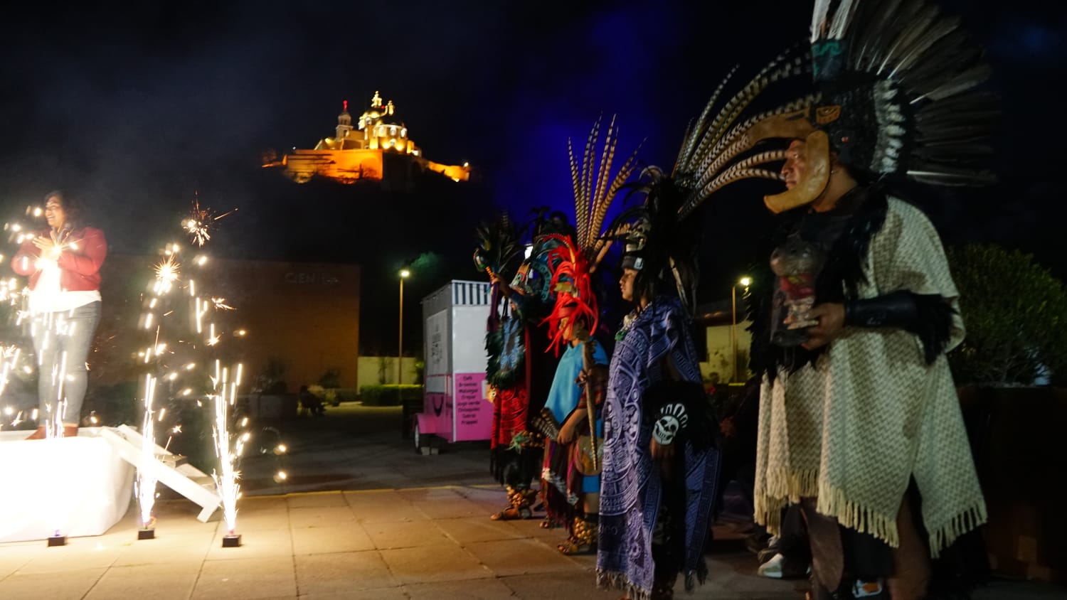 Por: Cortesía Lula Pineda Karina Pérez Popoca arranca campaña para diputada federal por el distrito 10