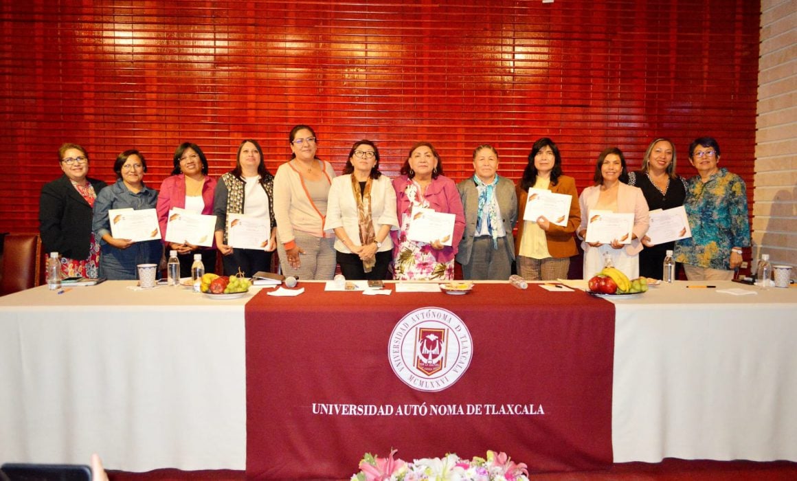 Realiza UATX foro de mujeres investigadoras pertenecientes al CONAHCYT