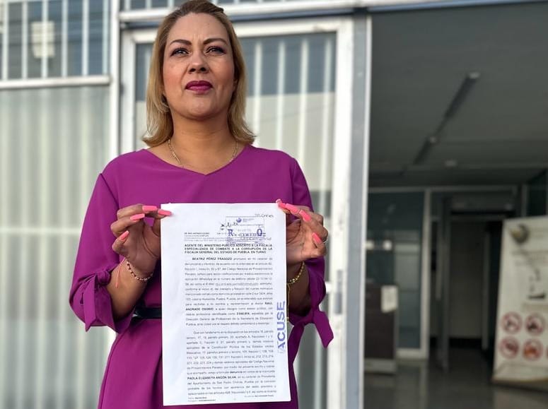 Por: Cortesía Lula Pineda Regidora de San Pedro Cholula interpone denuncia contra presidenta municipal por presuntos actos de corrupción