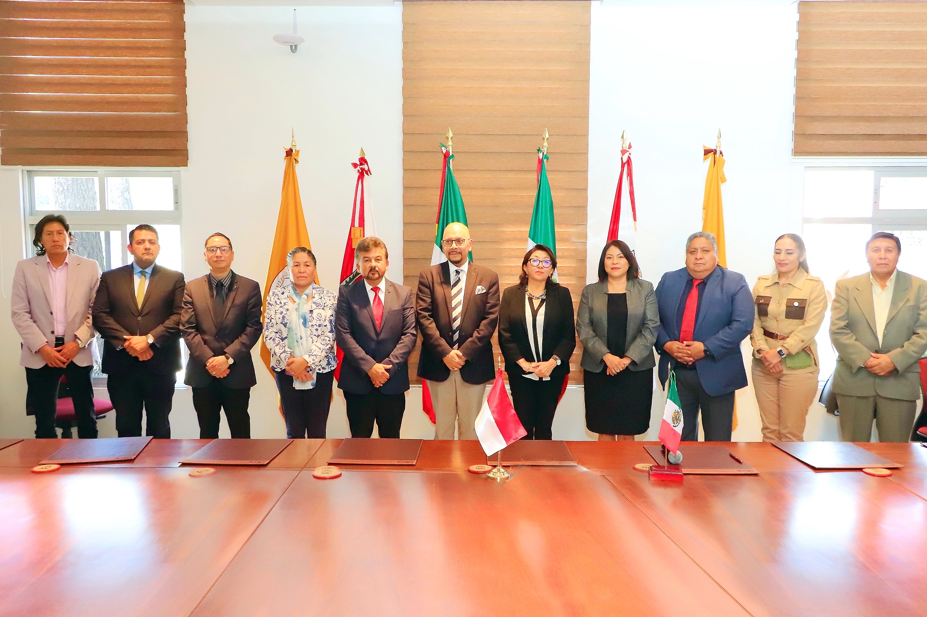 Recibe UATx visita de embajador de la República De Indonesia