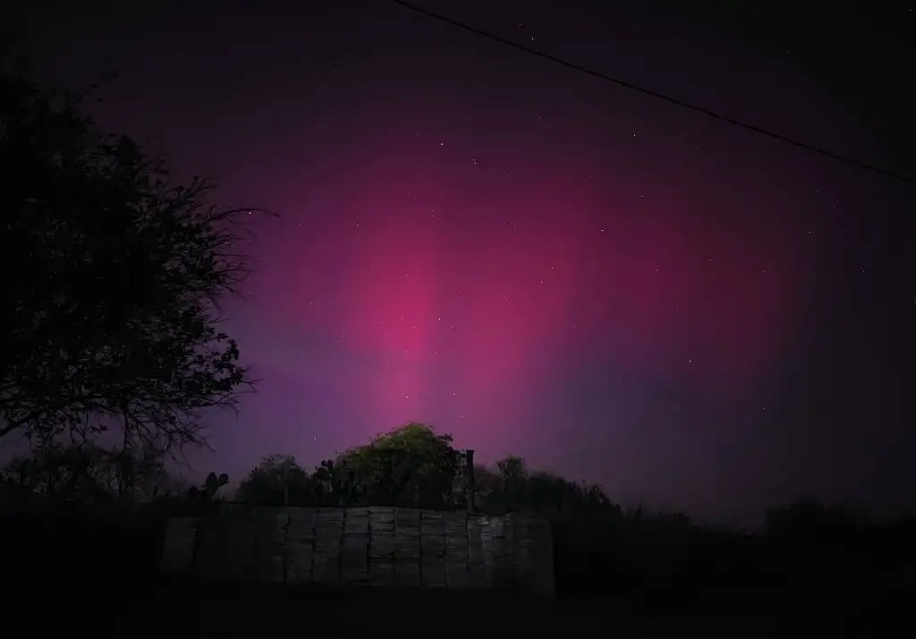 Por: Cortesía Tormenta solar causa auroras boreales