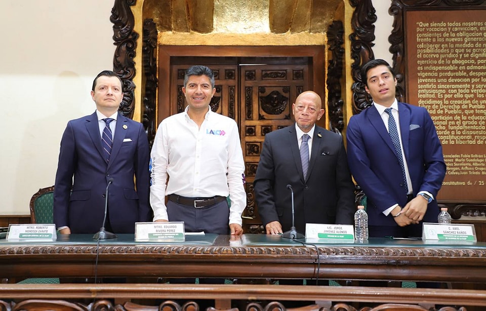 Por: Cortesía Estudiantes cuestionan a Eduardo Rivera Pérez sobre inhabilitación durante visita a la Escuela Libre de Derecho