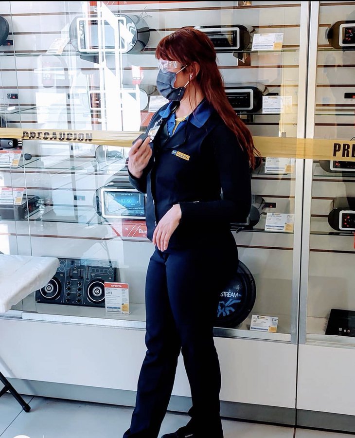 Por: Cortesía Asesinan a una joven en un baño de Coppel