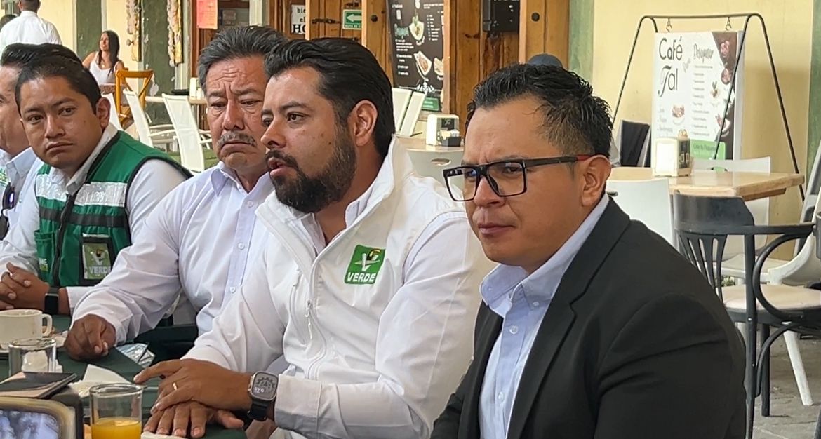 Por: Cortesía Lula Pineda A no vender el voto exhorta Mauricio Lozano del PVEM en San Pedro Cholula
