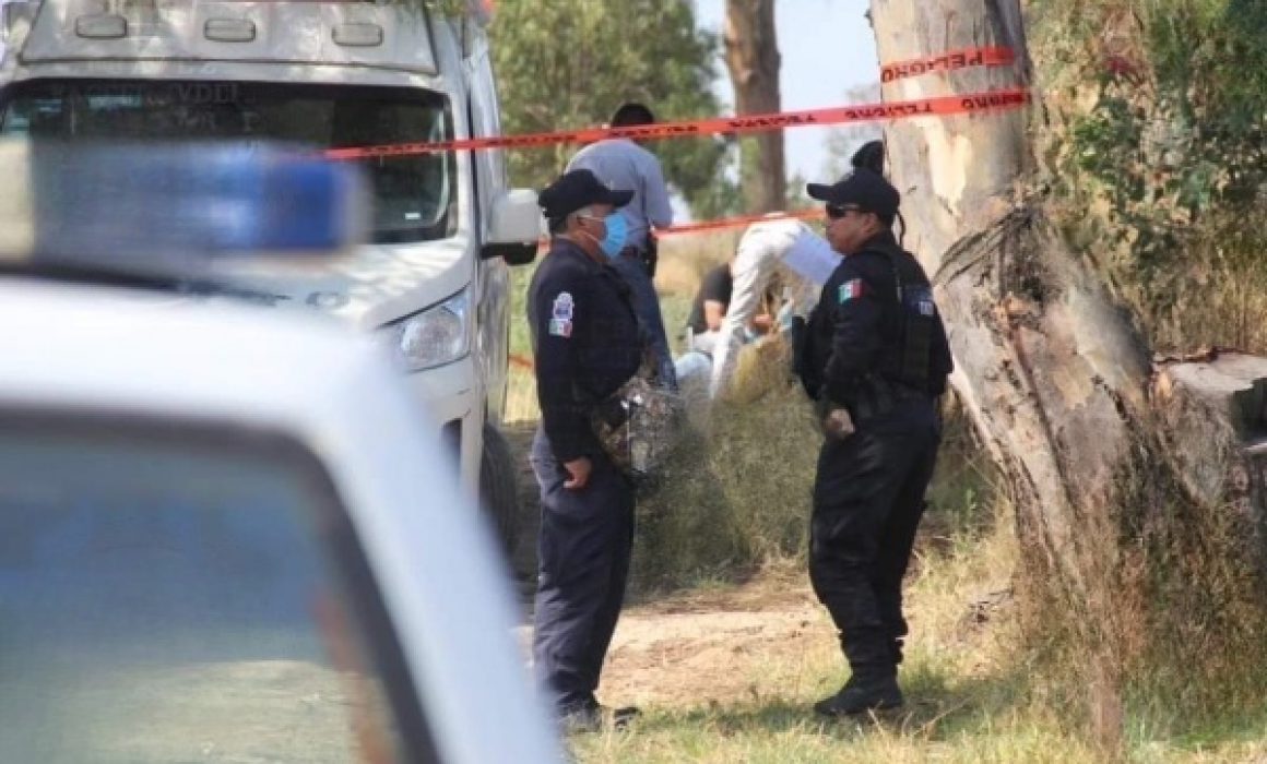 Hallan cuerpo decapitado de hombre en Tepeyanco