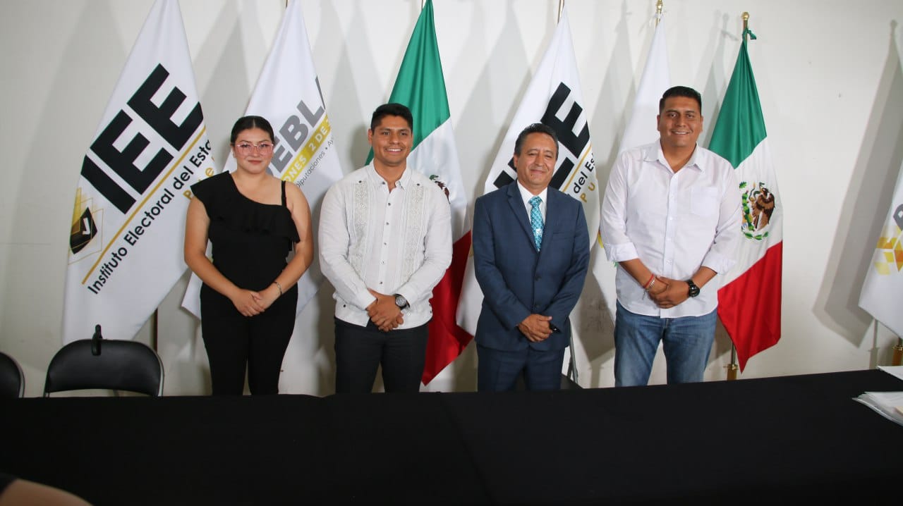 Por: Cortesía Lula Pineda Omar Muñoz presenta propuestas sólidas en debate