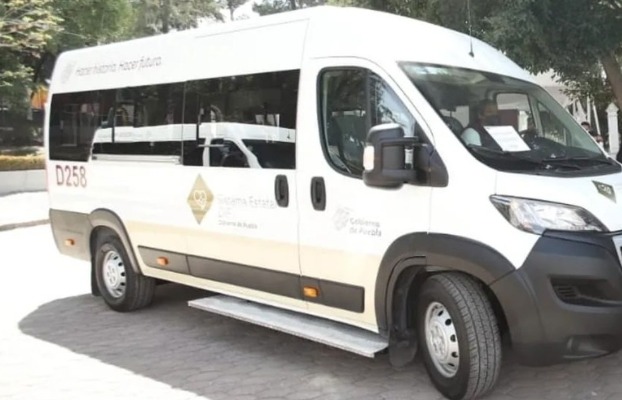 Por: Cortesía Vehículos oficiales de Puebla van a resguardo por elecciones