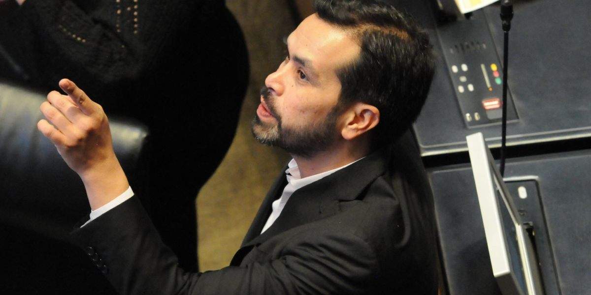 Por: Cortesía Máynez acusa al PRI de actuar en su contra