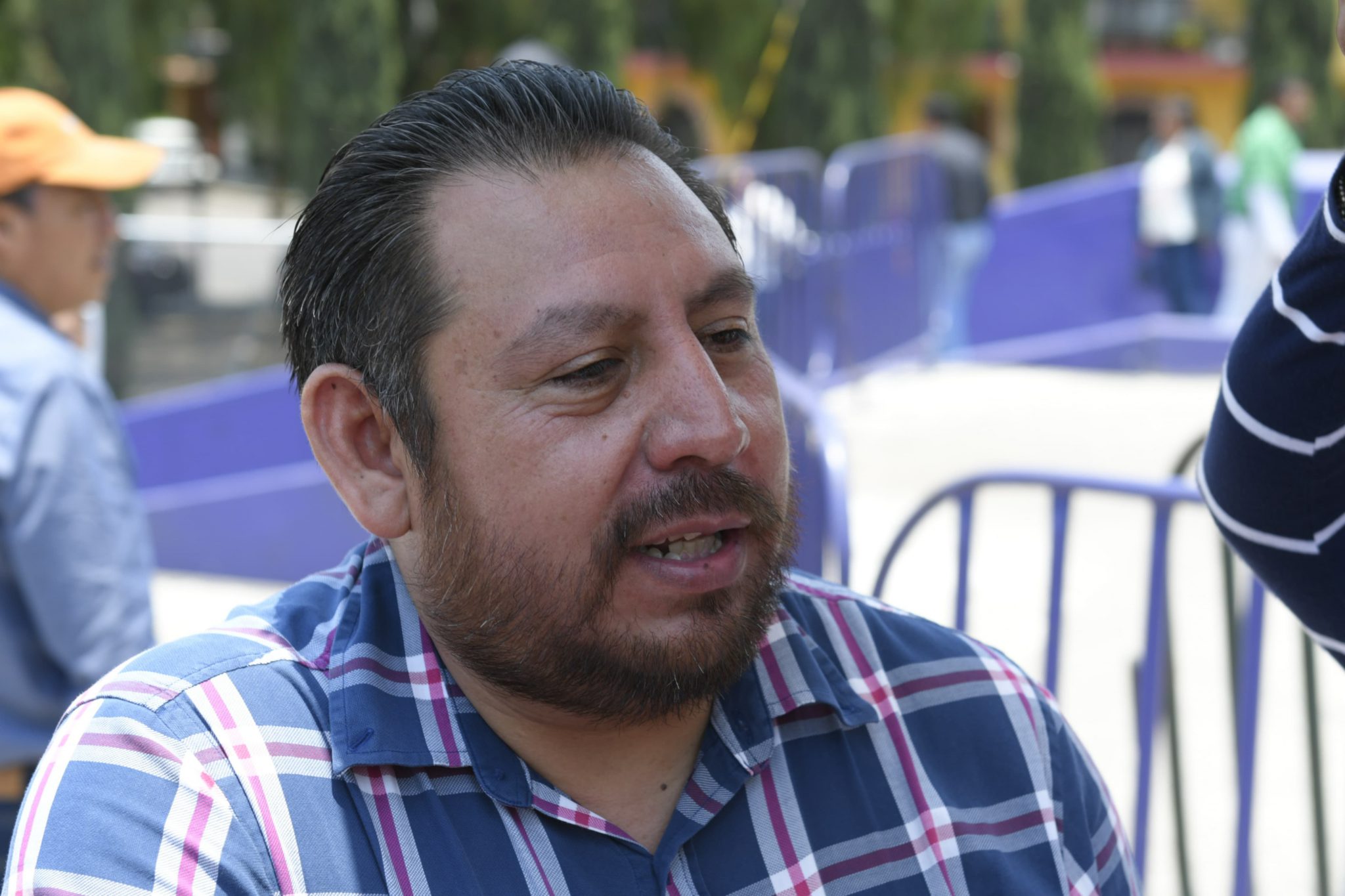 Se enfrentan bloques opositores del 7 de Mayo en Centro de Convenciones