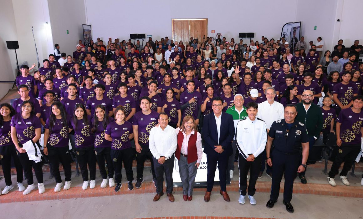 Abanderan a delegación tlaxcalteca rumbo a Nacionales Conade 2024