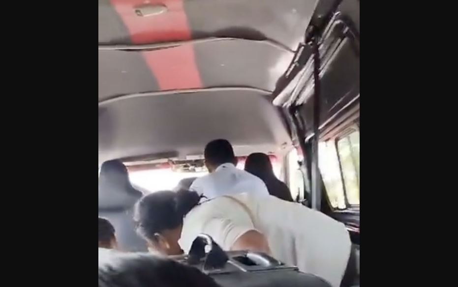 Por: Cortesía Ataque armado en Tabasco: Pasajeros de combi viven terror en balacera