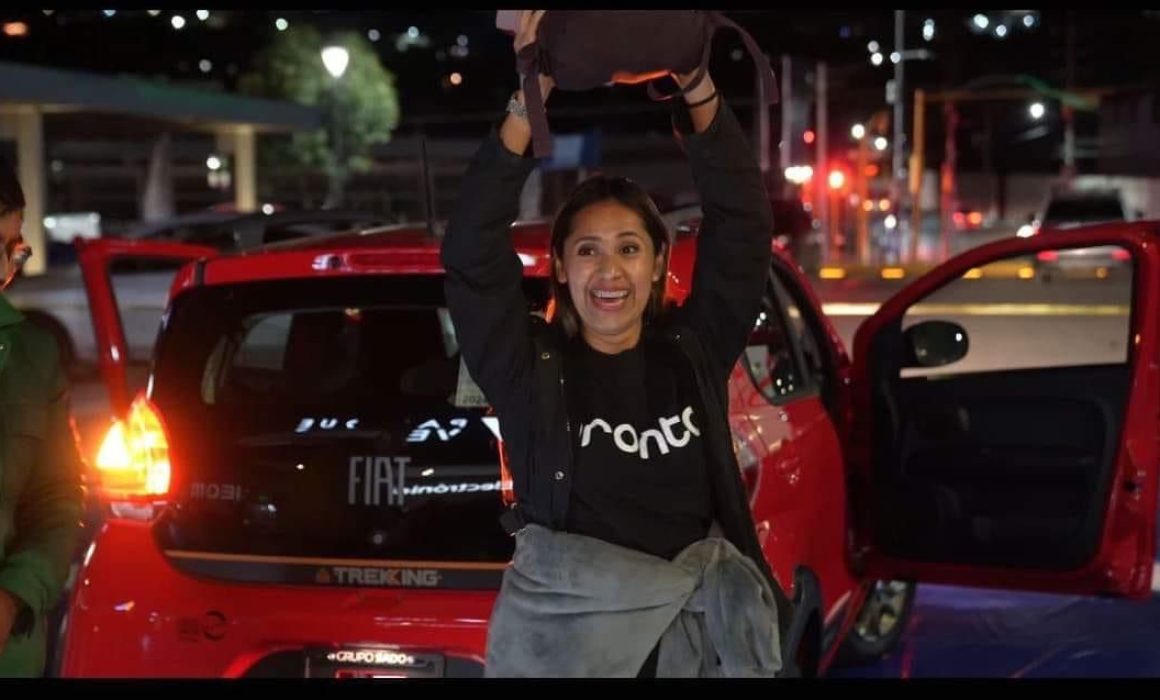 Por: Cortesía Michelle gana el concurso de resistencia de Pronto y se lleva un Fiat Mobi