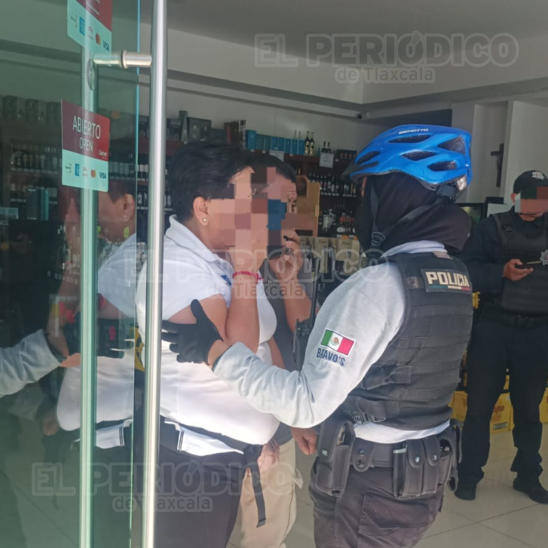 Por: Cortesía ¡Asalto a mano armada en Apizaco! Dos sujetos roban 20 mil pesos en vinatería
