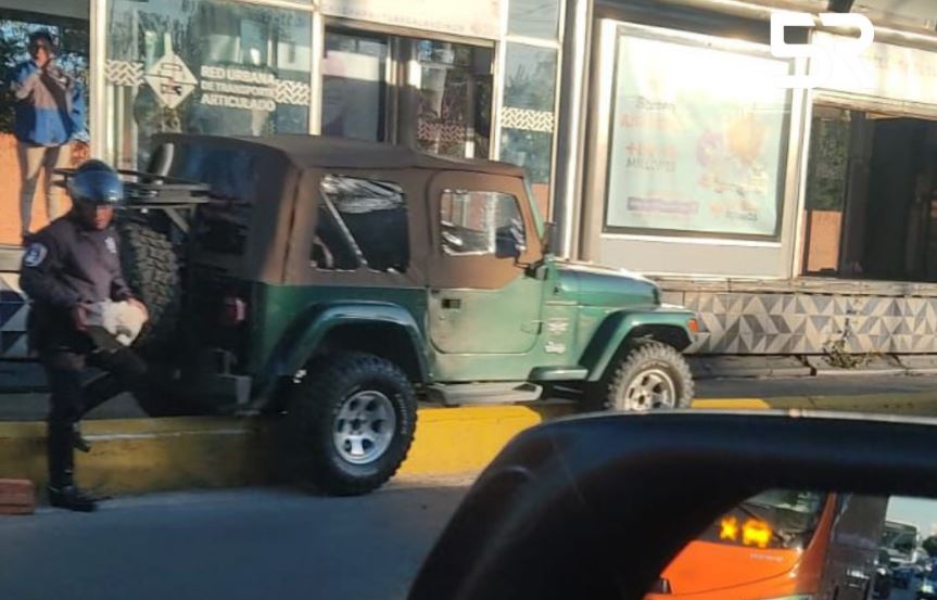 Por: Cortesía Accidente en Bulevar Atlixco genera congestión vial en Puebla, sin heridos