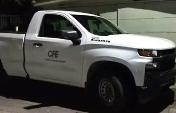 Por: Cortesía Investigación por el uso de camioneta falsa de la CFE en un robo en Culiacán