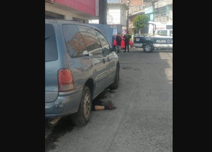 Por: Cortesía Mecánico muere atrapado bajo camioneta en San Martín Texmelucan