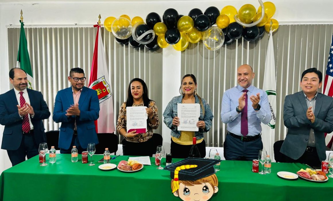 ITEA entrega certificados y fomenta la educación básica en Fibers de México
