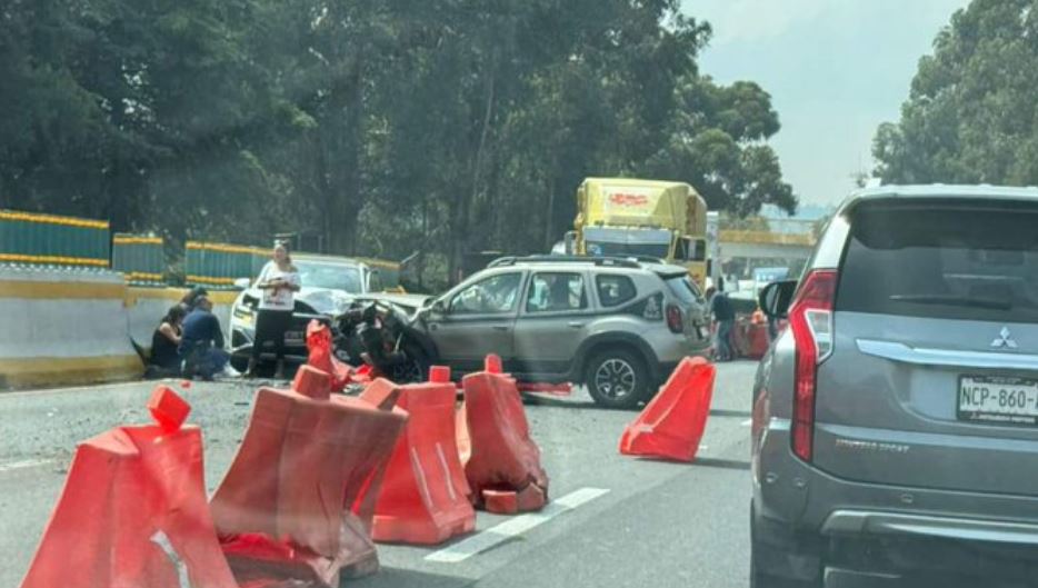 Por: Cortesía Accidente en la autopista México-Cuernavaca: precaución por obras y tráfico