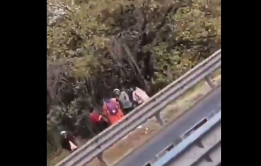 Por: Cortesía Asalto en la autopista Puebla-Orizaba: ladrones armados captados en video